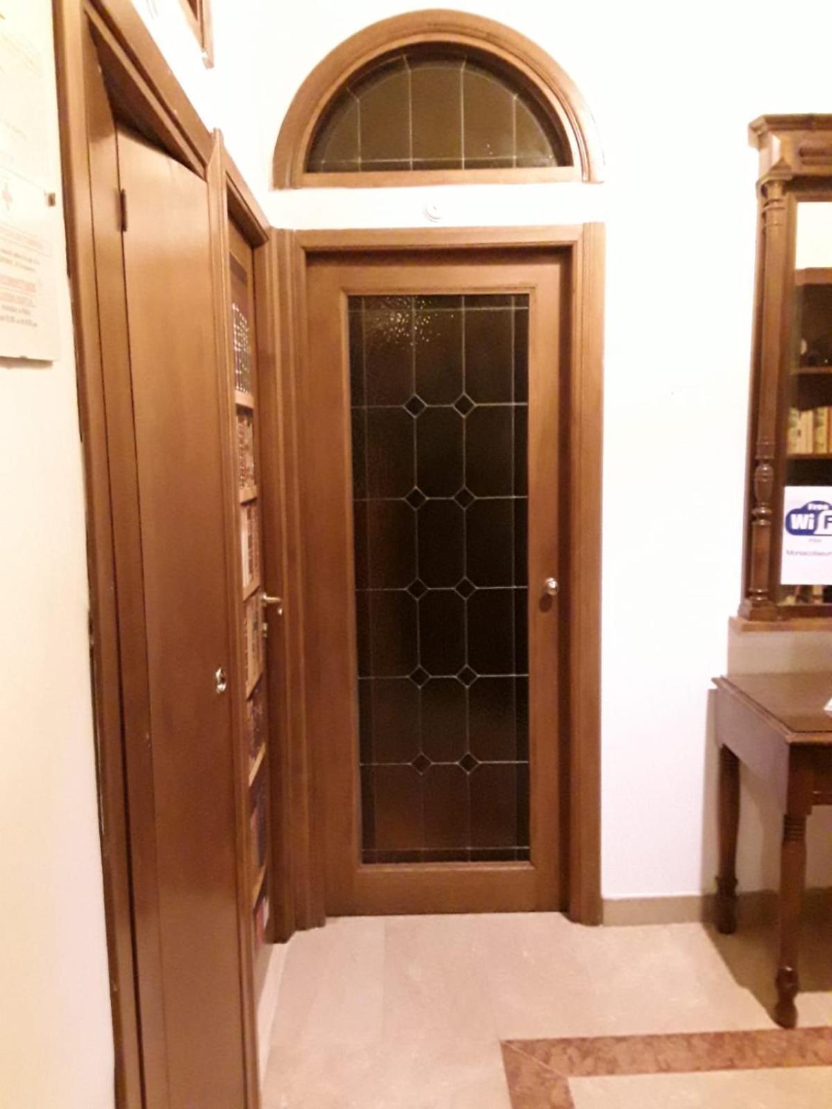 רומא Monia Coliseum Apartment מראה חיצוני תמונה